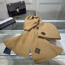 Louis Vuitton Caps Scarfs